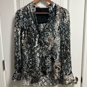 NWOT ALICE + OLIVIA Medium Snakeskin Print Velvet Burnout Silk Popover Blouse